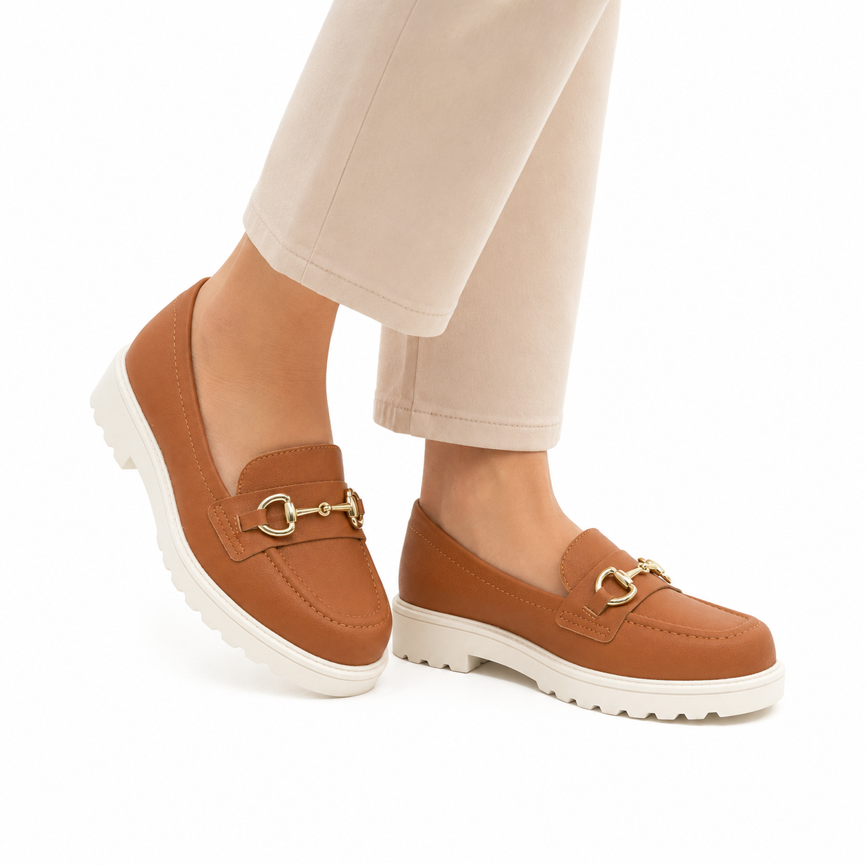 Mocassim Feminino com Detalhe Dourado – Modelo Parma